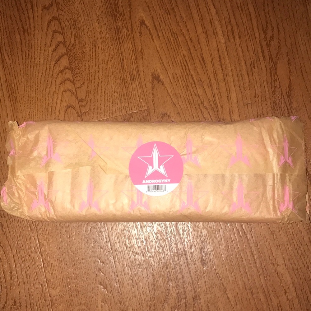 🎁EXTREME BLOWOUT🎁 ‼️LAST ONE‼️🆕✨ Androgyny Palette - Picture 8 of 11
